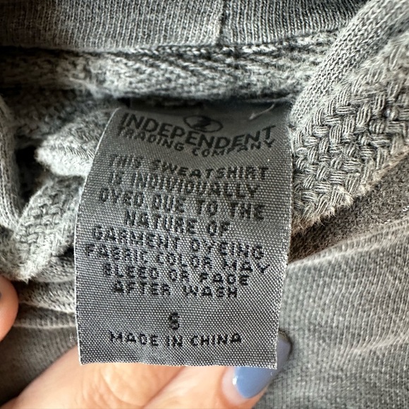 Call Her Daddy I am unwell Alex Cooper Barstool Gray Hoodie Sweatshirt sz Small - Picture 6 of 6